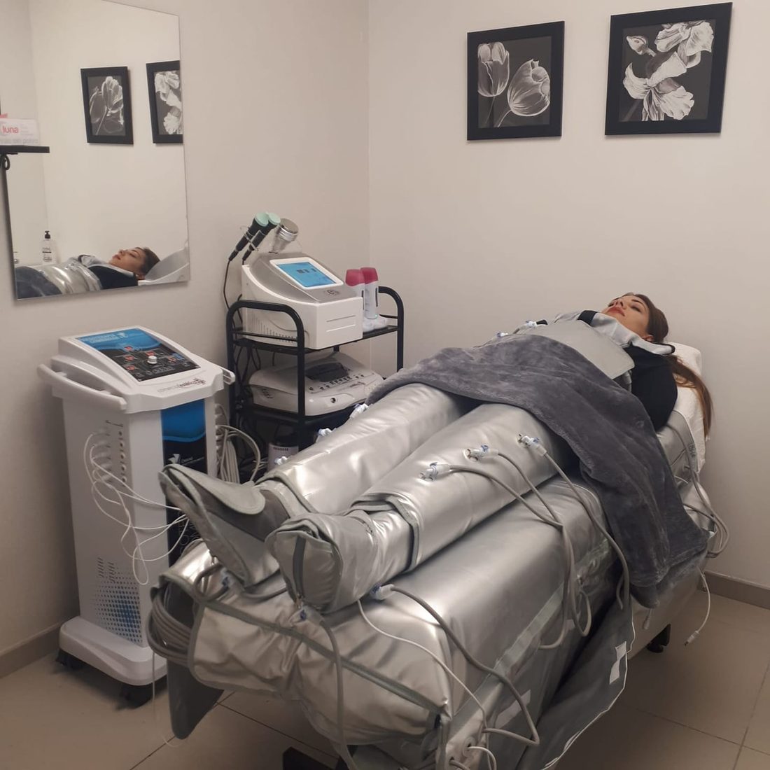 Sala de aparatología: presoterapia y cavitación